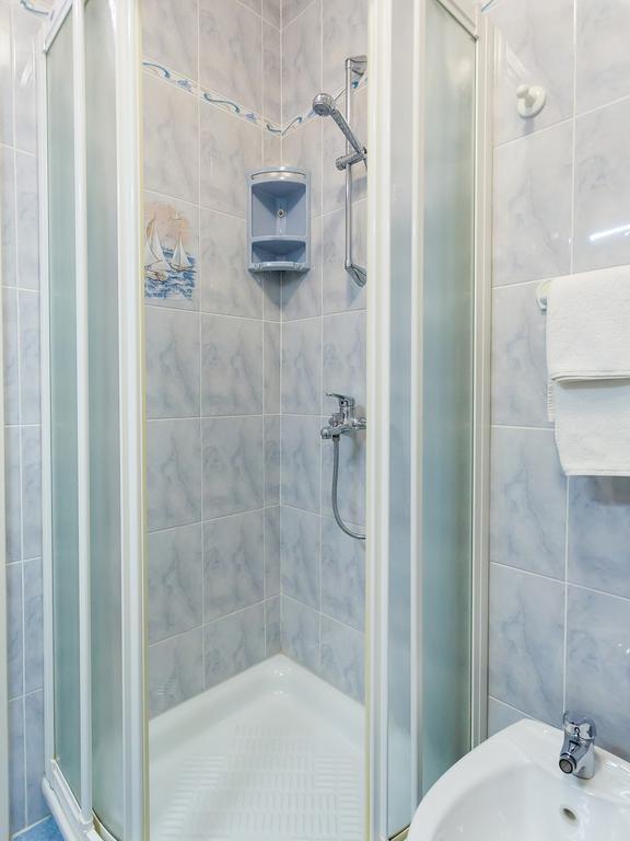 Apartment Ivana,Mali Maj Poreč Exteriör bild